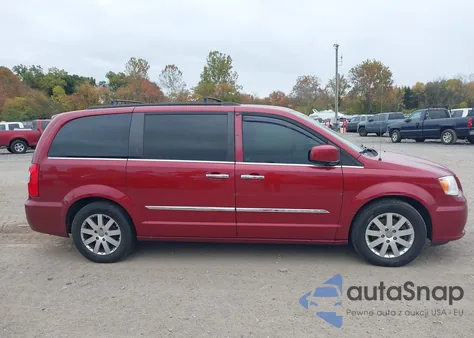2015 Chrysler Town & Country Touring из США, поврежденный, VIN 2C4RC1BG9FR716571